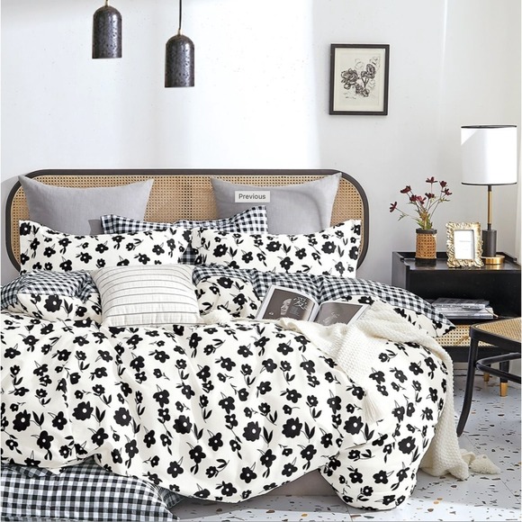 Say Yes Bedding Other - Hepburn Black/White Floral 100% Cotton Reversible Comforter Set King Farmhouse